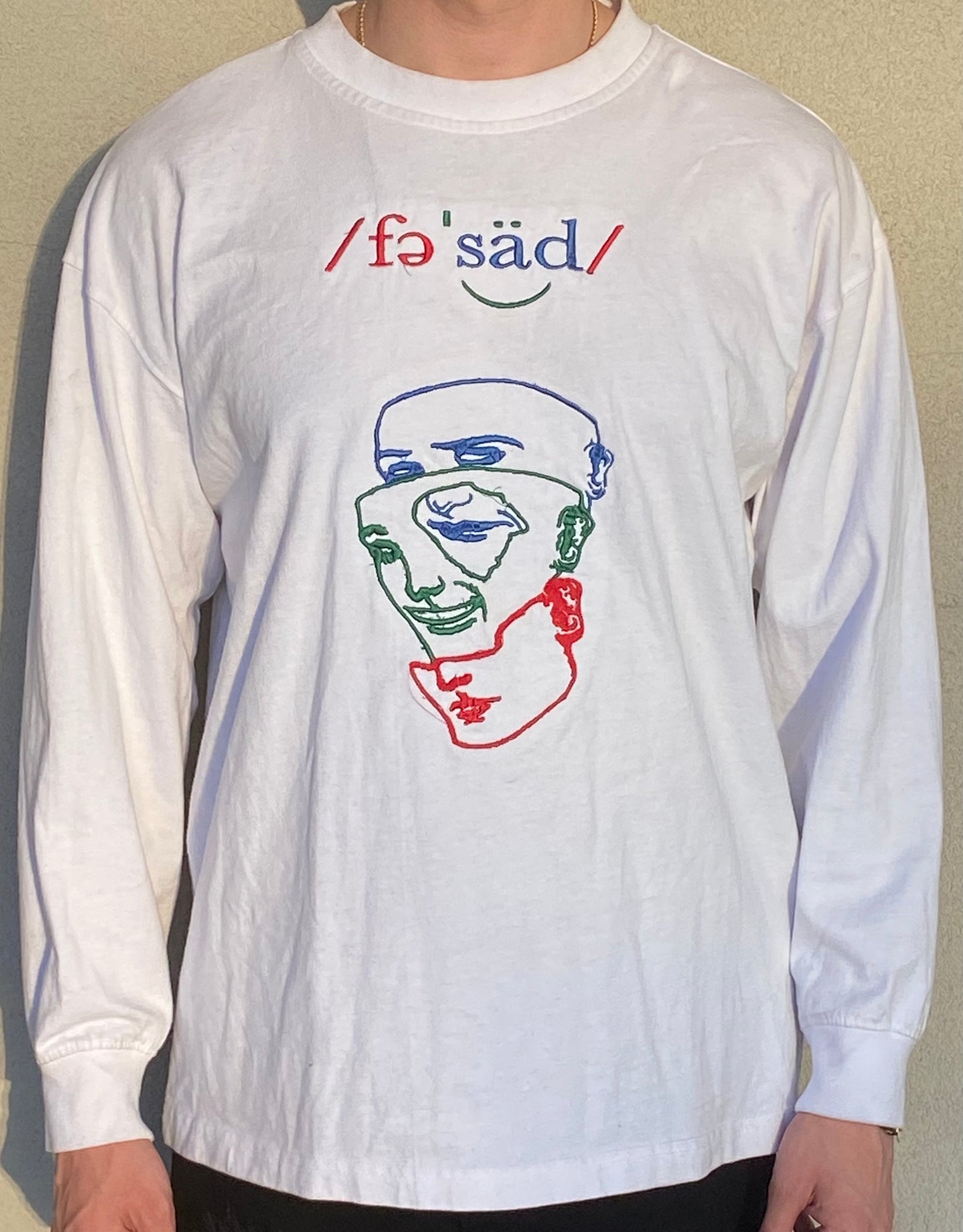 /fəˈsäd/ Faces Color Shirt